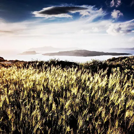 Arcana Santorini Villas, An Authentic Cycladic Experience