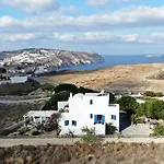 Arcana Santorini Villas, An Authentic Cycladic Experience *