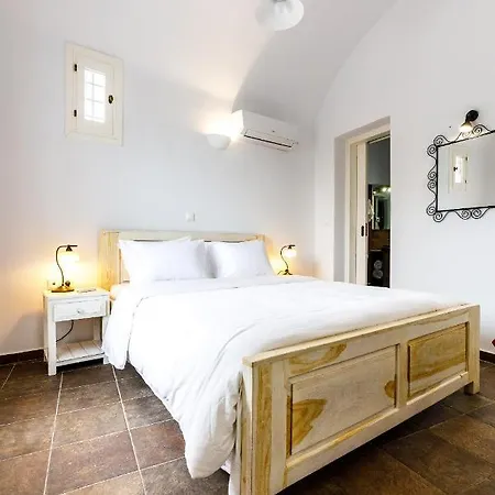 Holiday home Arcana Santorini Villas, An Authentic Cycladic Experience *