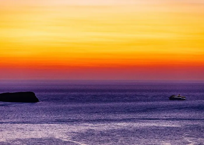 Arcana Santorini Villas, An Authentic Cycladic Experience *